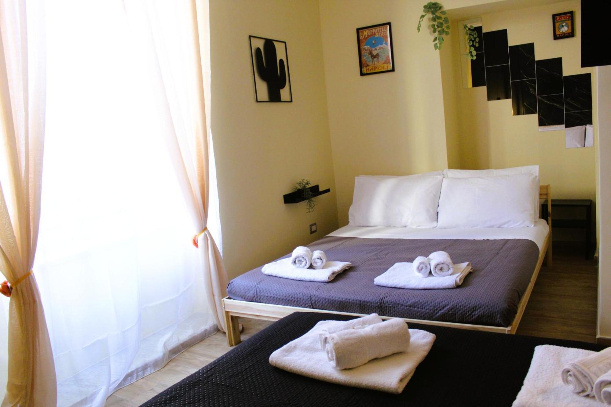 Blackwoody Contemporary Rooms - Napoli Centro Storico Via Toledo Kültér fotó